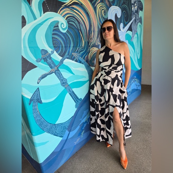 Abercrombie Women’s Black/Cream One Shoulder Cut Out Dress in Medium or Large - Picture 2 of 13